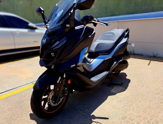 DAFRA CRUISYM 300 